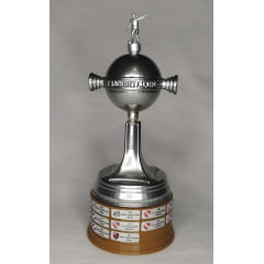 Miniatura taça (troféu) Copa Libertadores da América - 1981 - 13,4 cm por encomenda